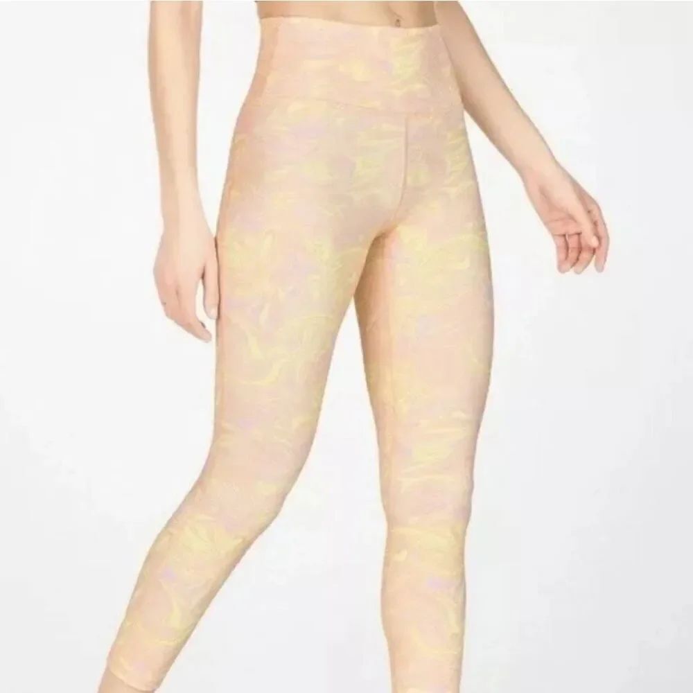 NWT Fabletics High Waisted Printed Powerhold Capri Leggings